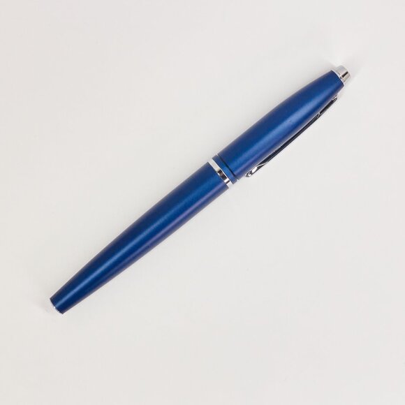 Cross Blue Lacquer Fountain Pen / Made in USA / Smooth Writer - Picture 2 of 11